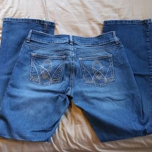Curvy Wrangler jeans